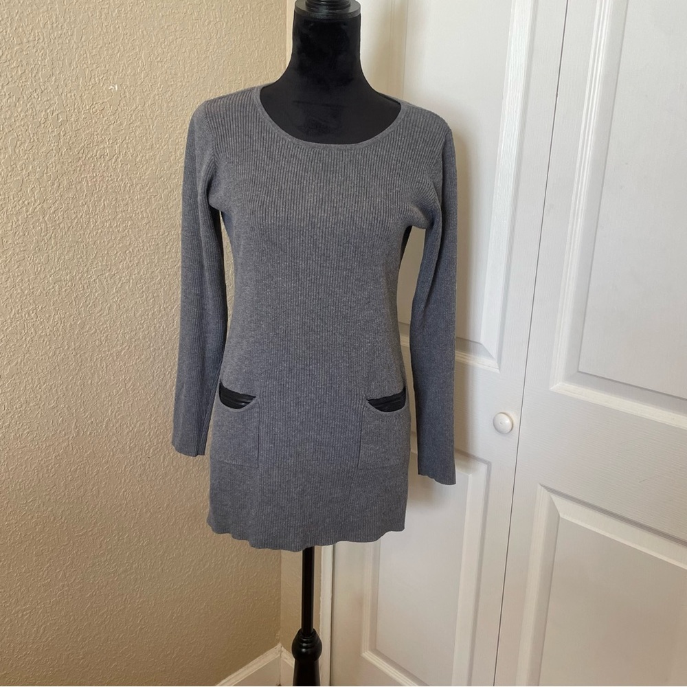 Women’s large gray AGB tunic ribbed sweater